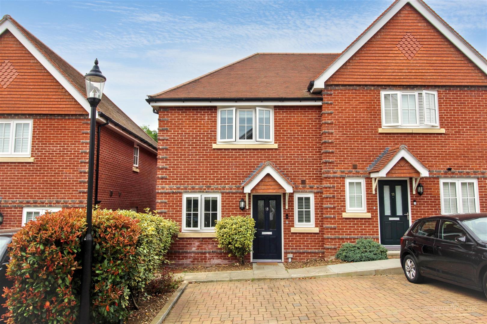 2 bed property in Sheffield Close, Reading
